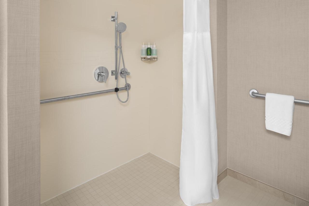 Residence Inn Long Island Holtsville Ngoại thất bức ảnh
